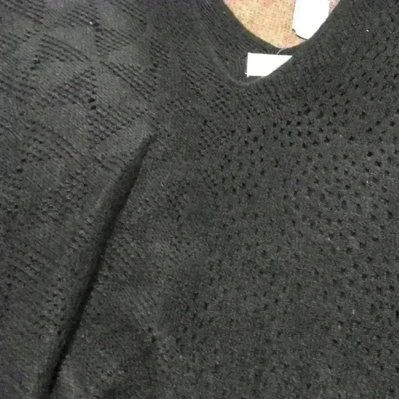 NWT Arianna by Howard’s Black Two Pattern Knit Poncho - Picture 4 of 10